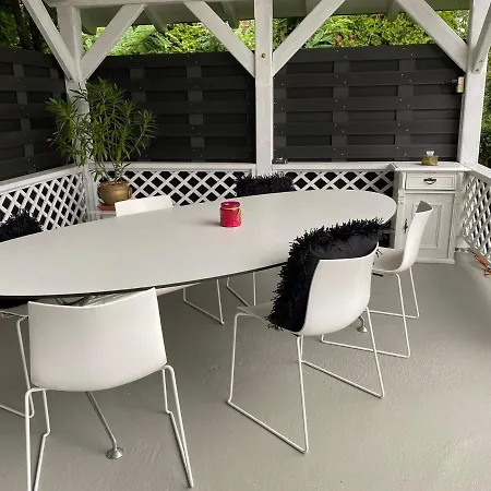 Tavirozsa Apartment *