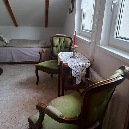 Apartment Tavirozsa