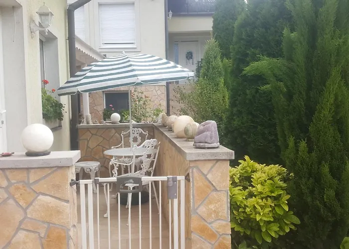 Tavirozsa דירה *