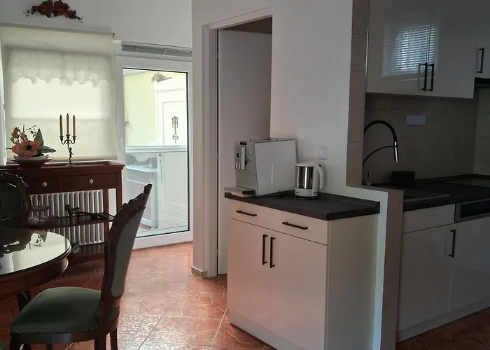 Tavirozsa דירה Balatonfůzfő