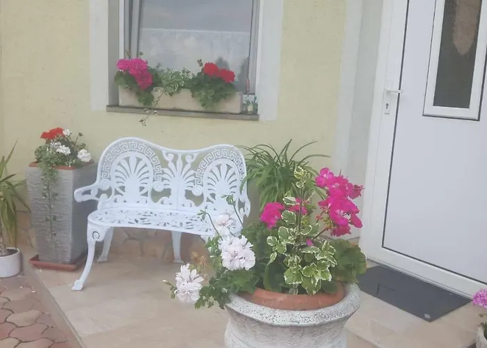 Tavirozsa דירה Balatonfůzfő